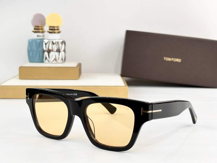 Picture of Tom Ford Sunglasses _SKUfw76324367fw